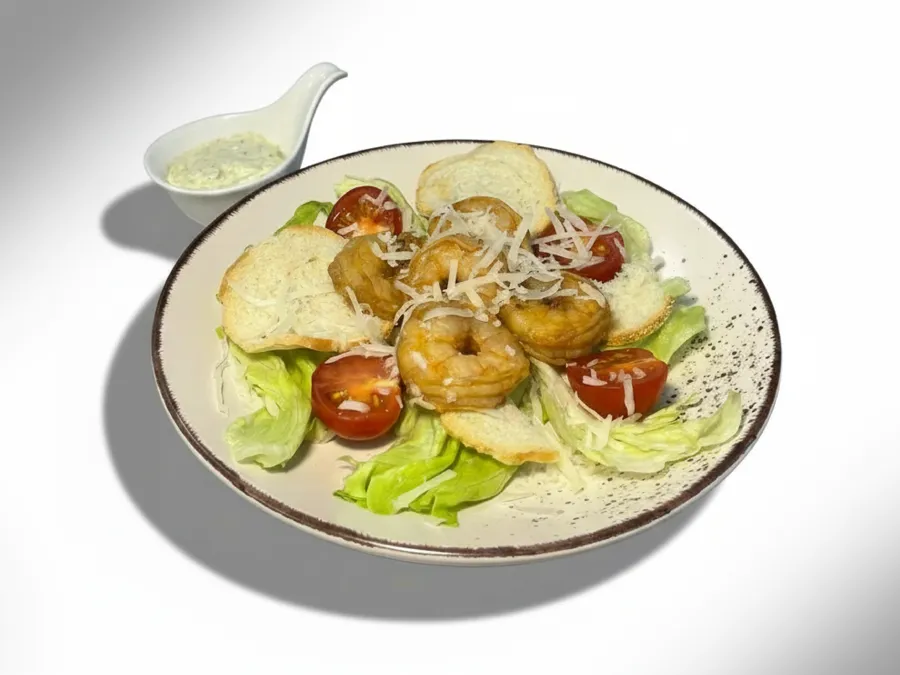 Салат "Цезарь с креветками"